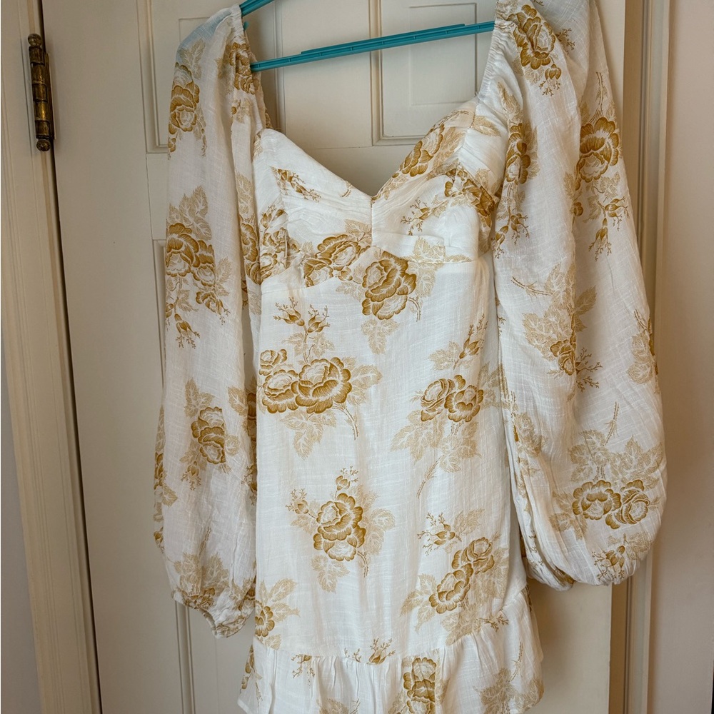 Flowy floral sundress with sleeves